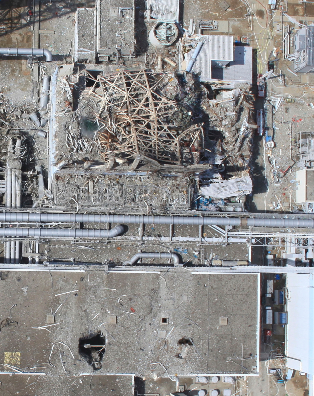 Hi-res aerial photo of Fukushima No.1 nuclear power plant -- 